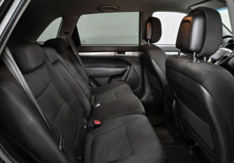 Подержанный автомобиль Kia Sorento 2014 года (12 фото)