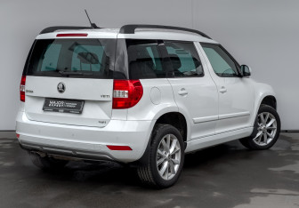 Подержанный автомобиль Skoda Yeti 2017 года (5 фото)