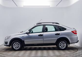 Подержанный автомобиль LADA (ВАЗ) Granta Liftback 2015 года (8 фото)