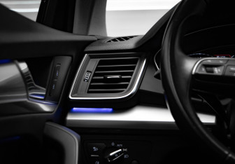 Подержанный автомобиль Audi Q5 2017 года (13 фото)