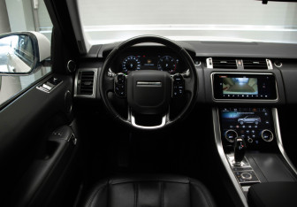 Подержанный автомобиль Land Rover Range Rover Sport 2020 года (9 фото)