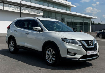 Подержанный автомобиль Nissan X-Trail 2020 года (3 фото)