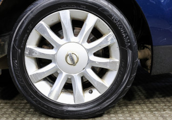 Подержанный автомобиль Nissan Teana 2006 года (17 фото)