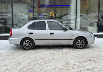 Подержанный автомобиль Hyundai Accent Sedan 2005 года (4 фото)