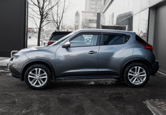 Подержанный автомобиль Nissan Juke 2012 года (8 фото)