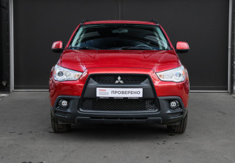 Подержанный автомобиль Mitsubishi ASX 2010 года (2 фото)