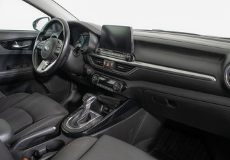 Подержанный автомобиль Kia Cerato Sedan 2018 года (9 фото)