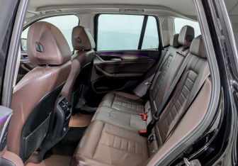 Подержанный автомобиль BMW X3 2020 года (12 фото)