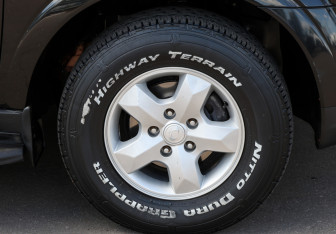 Подержанный автомобиль SsangYong Kyron 2011 года (18 фото)