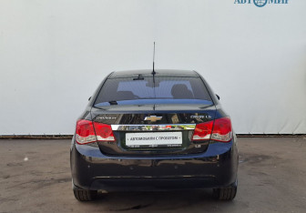 Подержанный автомобиль Chevrolet Cruze Sedan 2012 года (6 фото)