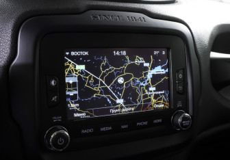 Подержанный автомобиль Jeep Renegade 2016 года (22 фото)