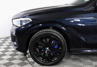 Подержанный автомобиль BMW X6 2019 года (8 фото)