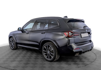 Подержанный автомобиль BMW X3 2024 года (7 фото)