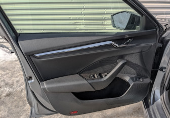 Подержанный автомобиль Skoda Octavia Liftback 2021 года (19 фото)