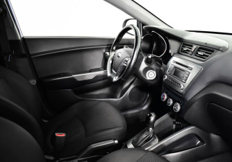 Подержанный автомобиль Kia Rio Hatchback 2016 года (5 фото)