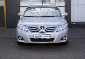 Подержанный автомобиль Toyota Camry Sedan 2011 года (2 фото)