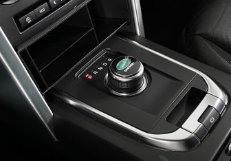 Подержанный автомобиль Land Rover Discovery Sport 2018 года (17 фото)