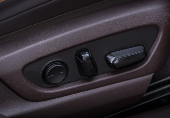 Подержанный автомобиль Lexus ES 2018 года (20 фото)