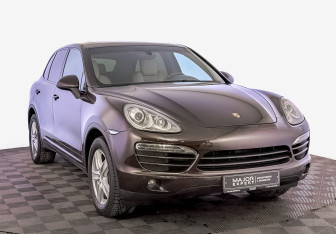 Подержанный автомобиль Porsche Cayenne 2014 года (3 фото)