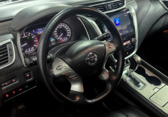 Подержанный автомобиль Nissan Murano Suv 2018 года (10 фото)