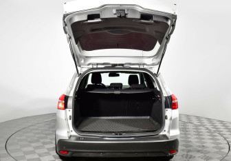 Подержанный автомобиль Ford Focus Wagon 2017 года (12 фото)