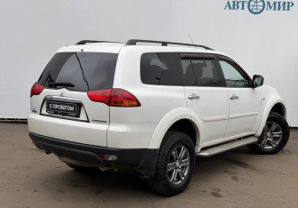 Подержанный автомобиль Mitsubishi Pajero Sport 2012 года (5 фото)