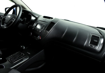 Подержанный автомобиль Kia Cerato Sedan 2014 года (7 фото)