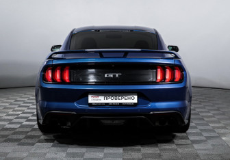 Подержанный автомобиль Ford Mustang Coupe 2018 года (6 фото)