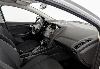 Подержанный автомобиль Ford Focus Hatchback 2019 года (11 фото)