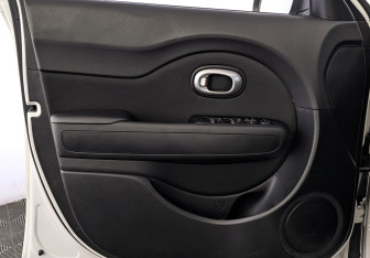 Подержанный автомобиль Kia Soul 2018 года (19 фото)