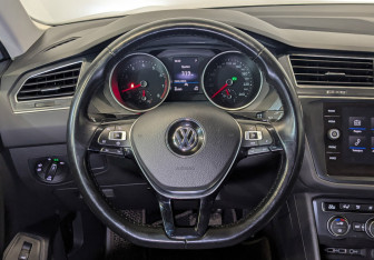 Подержанный автомобиль Volkswagen Tiguan 2020 года (22 фото)