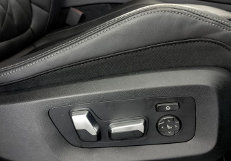 Подержанный автомобиль BMW X6 2023 года (29 фото)
