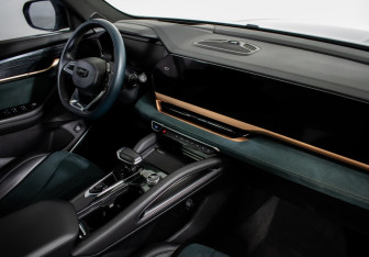 Подержанный автомобиль Geely Monjaro 2022 года (6 фото)