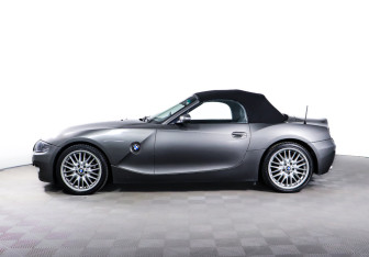 Подержанный автомобиль BMW Z4 Roadster 2004 года (16 фото)