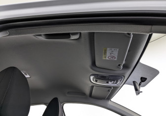 Подержанный автомобиль Hyundai Elantra Sedan 2022 года (23 фото)