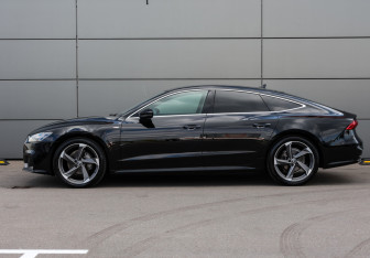 Подержанный автомобиль Audi A7 2019 года (8 фото)