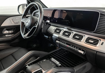 Подержанный автомобиль Mercedes-Benz GLE 2023 года (10 фото)