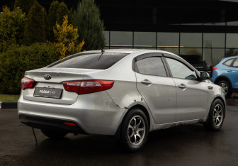 Подержанный автомобиль Kia Rio Sedan 2013 года (4 фото)