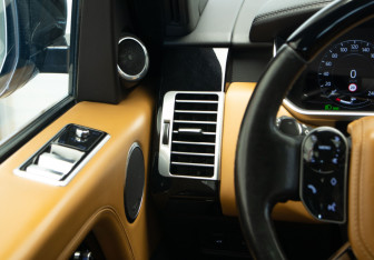 Подержанный автомобиль Land Rover Range Rover 2019 года (13 фото)