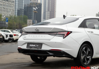 Новый Hyundai Elantra Sedan 2023 (19 фото)