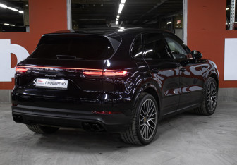 Подержанный автомобиль Porsche Cayenne 2019 года (5 фото)