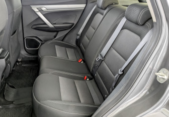 Подержанный автомобиль Geely Coolray 2022 года (12 фото)