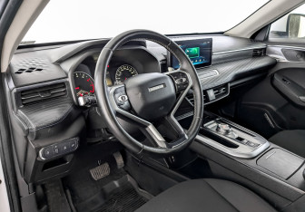 Подержанный автомобиль Haval Jolion 2022 года (16 фото)