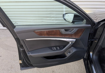 Подержанный автомобиль Audi A6 Sedan 2021 года (18 фото)