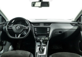 Подержанный автомобиль Skoda Octavia Wagon 2015 года (6 фото)