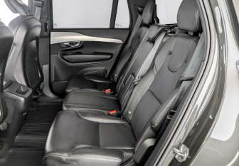 Подержанный автомобиль Volvo XC90 2018 года (12 фото)