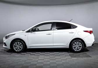 Подержанный автомобиль Hyundai Solaris Sedan 2017 года (8 фото)
