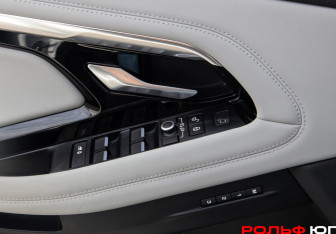 Подержанный автомобиль Land Rover Range Rover Evoque 2020 года (19 фото)