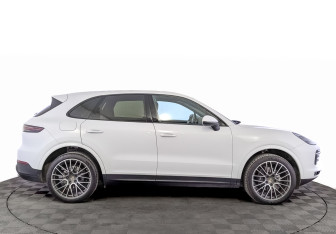 Подержанный автомобиль Porsche Cayenne 2020 года (4 фото)