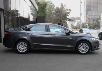 Подержанный автомобиль Ford Mondeo Sedan 2016 года (4 фото)